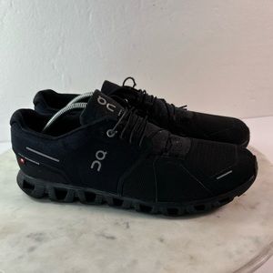 On Cloud Men Size 12.5  Running Waterproof Running Shoes Cloud 5 Triple Black